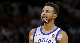 According to the stats from 2009 nba draft combine, here is stephen curry's height Stephen Curry Wiki Bio Age Height Weight Career Lifestyle Stephen Curry Steph Curry Curry