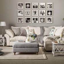 Esquineros, chaise longue, sofás cama, butacas, etc. 10 Ideas Para Decorar Con Cuadros Sobre El Sofa Decoracion De Interiores Decoracion De Salas Decoracion De Unas