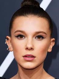 She rose to prominence for her role as eleven in the netflix science fiction drama series stranger things (2016), for which she earned a primetime emmy award nomination for outstanding supporting actress in a drama series at age 13. Milli Bobbi Braun Millie Bobby Brown Biografiya Informaciya Lichnaya Zhizn Foto