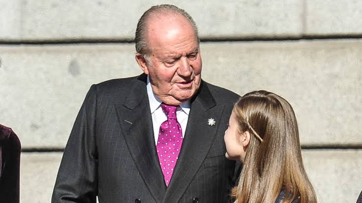 Su consejo para Leonor, el “desacuerdo personal” con Letizia y la  “insensibilidad” de Felipe: el rey Juan Carlos habla de su relación con la  Familia Real | Vanity Fair