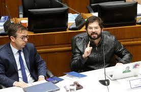 El candidato del frente amplio es seguido de cerca por el representante de chile vamos, sebastián sichel, con 25%. Two Political Upstarts Notch Upset Wins In Chile S Presidential Primaries Reuters