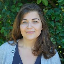 Feliz #gentejueves, y'all! This week we introduce our Assistant Director of  Development, Maria Matney. Maria has been involved in our organization  since 2018 and is the creative genius behind our #gentejueves trend!