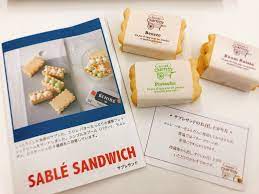 賞味期限は2日間 エシレ専門店 エシレ パティスリー オ ブール 伊勢丹新宿店 で サブレサンド ブール バター ラムレザン ピスターシュ 全3種食べ比べ emotta emotta エモッタ 最速 女子ニュース エシレ サブレ サンド