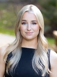 Veronica Winn's Instagram, Twitter & Facebook