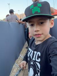 Muitas pessoas estão ao seu lado, mais poucas do seu lado, compreenda isso ✨