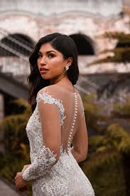 Mermaid wedding gowns are one of the most popular ones that many women try, but only a few end up wearing them. Top 10 Ways To Choose Between Wedding Dresses