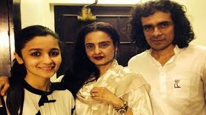Rekha Turns Up Without Make Up For Highway | Live 9 Tv