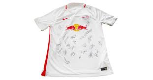 Nach dem 1:0 bei tottenham winkt die nächste runde. Rb Leipzig Trikot Von Der Mannschaft Signiert
