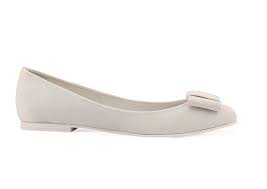Place aux combinaisons blanches, alternative stylée et moderne à la traditionnelle robe de mariée. Chaussures De Mariee Osez Le Plat Mariage Com