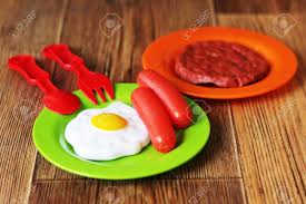 Y es que en juegos de cocinar intentamos adaptarnos a vosotros, porque vuestros gustos son diferentes, por eso si prefieres aprender a hacer unas sencillas tostadas de pan de trigo, debes pensar en haz tostadas. Conjunto De Platos Para Ninos Juguetes Infantiles Juego De Cocina Para Ninos Utensilios De Cocina Fotos Retratos Imagenes Y Fotografia De Archivo Libres De Derecho Image 89632260