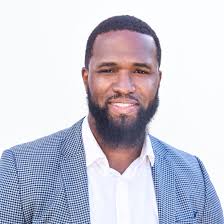 Damian Armstrong's Instagram, Twitter & Facebook