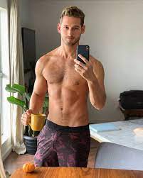 Damn! Max Emerson NUDES Revealed – Uncensored Pics • Leaked Meat