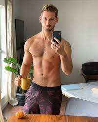 Max emerson naked