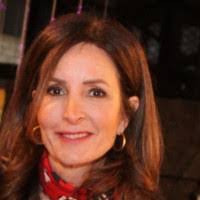 Elizabeth Carman's Instagram, Twitter & Facebook