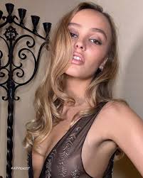 Depp reveals her tits - controversial drama scenes