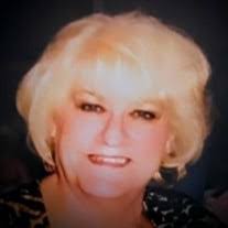 Julie Morello's Instagram, Twitter & Facebook