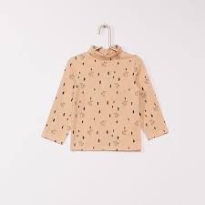 Idéal pour affronter le froid, ce sous pull à col roulé gardera votre fils bien au chaud. Sous Pull Col Roule Eco Concu Bebe Garcon Beige Kiabi 2 00
