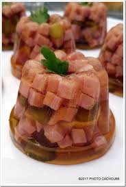 Vous Connaissez Deja Ma Version Mini Ici Voici Une Adaptation Au I Cook In Et Aux Moules Kouglofs Pou Oeuf En Gelee Recette Entree Froide Cuisine Et Boissons
