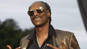 Snoop Dogg Jokes About Bill Belichick's Young Girlfriend