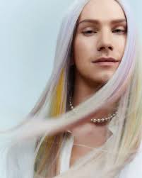 Hair's How: Hvorfor Trenger Et Bleket Hår Lilla Shampoo? — Adam og Eva