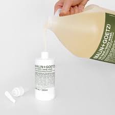 Place existing dispenser in the sink and remove the pump. Recharge Savon Mains Corps Au Rhum