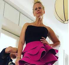 Barbara schöneberger zeigt sich komplett ungeschminkt auf instagram! Barbara Schoneberger Zu Dunn Fans Sorgen Sich Nach Instagram Post