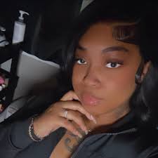 Soursop, bananas, star fruit, jackfruit, guava, tomatoes, sweet potatoes,  kale, collard greens, mushrooms and sooooooooooo much more @lionfarms_ This  place is amazing. 😍 How many of you have started your gardens? And/or