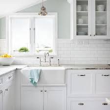 Backsplash ideas for brown granite countertops. Fantasy Brown Granite Countertops Design Ideas
