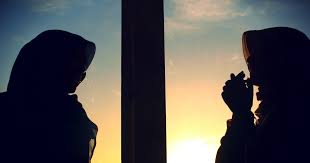 Tidak perlu takut seberapa lambat kamu berjalan, takutlah ketika kamu hanya diam saja. 750 Kata Kata Bijak Yang Simpel Tapi Keren Naoncing Com