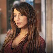 Siracusa, dal lavoro in banca al film porno. Benedetta DAnna licenziata:  Vittima di discriminazione - Gazzetta del Sud HD phone wallpaper