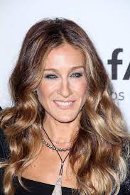 Sarah Jessica Parker Frisuren Die 12 Schonsten Frisuren Zum Ausprobieren Sarah Jessica Parker Jessica Parker Sarah Jessica