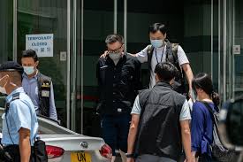200 officers went in last year to arrest lai on suspicion of colluding with foreign forces. No One Is Above Law China Says On Arrest Of Apple Daily Directors Cgtn