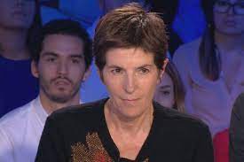 Quand on lui demande si elle regrette ce qui s'est passé, christine angot répond que : On N Est Pas Couche Christine Angot Ne Sera Plus Chroniqueuse La Saison Prochaine