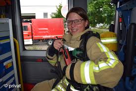 Check spelling or type a new query. Als Quereinsteigerin Zur Werkfeuerwehr Feuerwehr Magazin