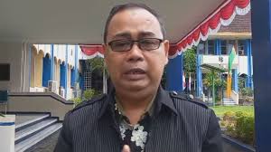 Mata Kadis Dikbud NTB Berkaca-kaca saat Tanggapi OTT Anak Buahnya