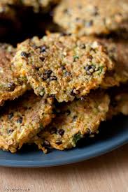 Galettes De Quinoa Lentilles Et Carotte Aux Amandes Et Au Curry Food For Love Galette De Quinoa Recettes De Cuisine Cuisine Vegetarienne