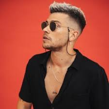 Stream Jerry Wallis music