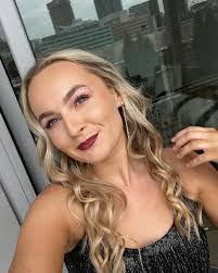 Stacie Ryan's Instagram, Twitter & Facebook