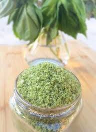 Fleur De Sel Au Basilic Maison Basil Salt Recette Basilic Recette Recettes De Cuisine