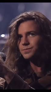 Creando un estilo único con melon! Estoy emocionado de compartir con  ustedes mi última colaboración con la increíble marca ecuatoriana,  @melonoutfitters 💫 Con su enfoque en rescatar las raíces ecuatorianas a  través