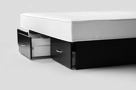 Sockel können mittlerweile wesentlich mehr, als nur als rein funktioneller lastenverteiler zu agieren. Luxus Wasserbett Mit Xl Schubladenpodest Schwarz Midas24