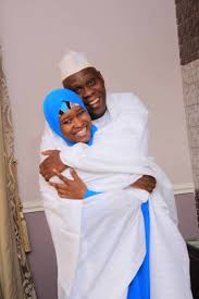 To ayau gamu dauke da wasu nau'ikan … matan najeriya na kallon yadda mazan kasar suke zama tamkar 'yan tawaye. Kalli Kayatattun Hotunan Soyayya Da Me Fafutukar Ganin An Sako Yan Matan Chibok Da Mijinta Ke Murnar Cika Shekaru 20 Da Yin Aure Hutudole