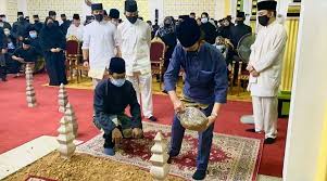 Selain itu pengiran muda manteen juga aktif dalam sukan mempertahankan diri. Pengiran Abdul Mateen Dedah Punca Kemangkatan Kekandanya Dia Banyak Mengajar Saya Semasa Mstar