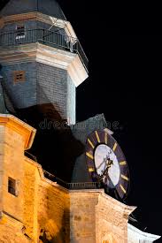 Sube a la torre del sol y disfruta de una maravillosa vista de marburgo por la noche. Castillo De Marburgo Alemania Imagen De Archivo Imagen De Hesse Medieval 82061897