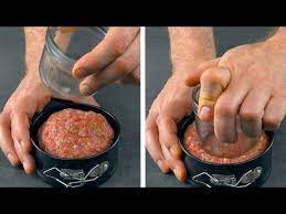 A Essayer Absolument Versez La Viande Hachee Dans Un Moule A Charnieres Et Pressez Y Un Verre Youtube Meat Dishes Ground Beef Beef Recipes
