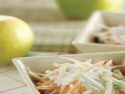 In questo caso le verdure vengono aggiunte all'insalata. Ricetta Insalata Di Carote E Mele Verdi Con Maionese Allo Yogurt Cook