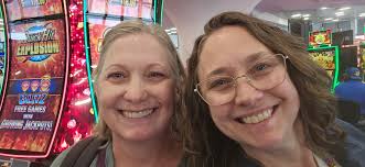 Shamrocks have arrived at the cottage. Along with great St Pats paper and  accessories found inside the cottage to purchase, we have two great classes  coming up next week. Amy has worked