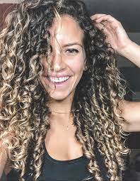 I have dark brown hair, very curly, so curly some people think i must have some african nationality in the family tree. My Hair Was Curly As A Kid But Now It S Straight Naturallycurly Com