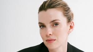 Betty Gilpin Will Take Over Broadway's Oh, Mary! in 2025