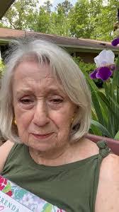 Robin Cupp's Instagram, Twitter & Facebook